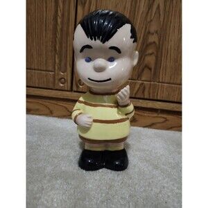 Linus Van Pelt 9" Ceramic Figure Hand Painted B Sykes 1970 Peanuts Charlie Brown